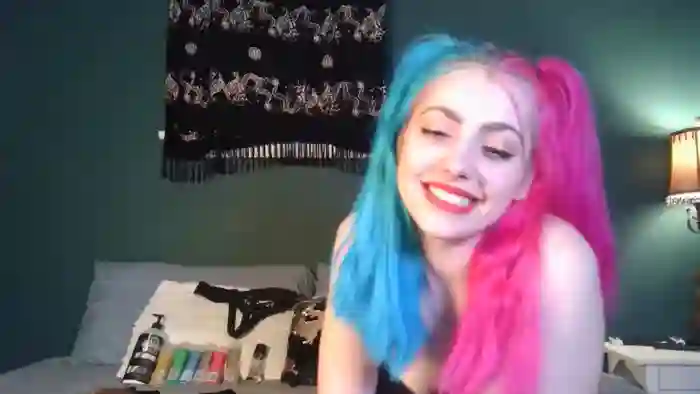 AlexMarieXOXO