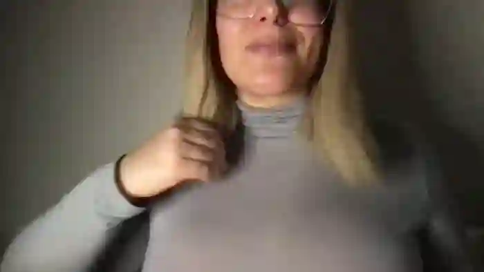 MistressLouUK