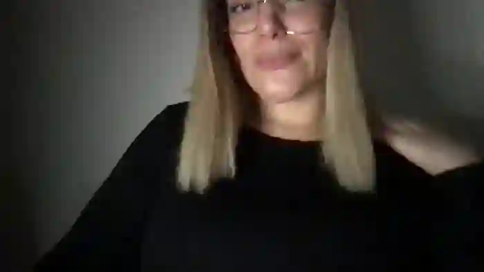 MistressLouUK