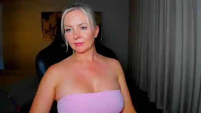 MsLindsayDevis