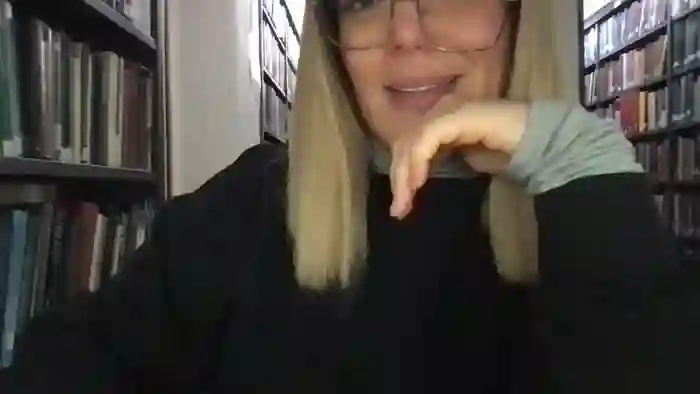 MistressLouUK