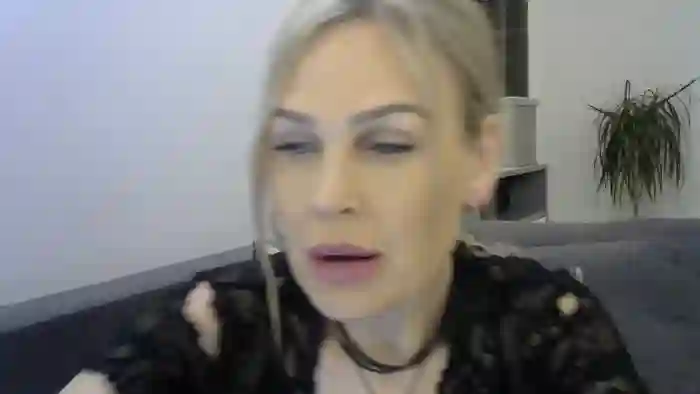 Evie_Paige