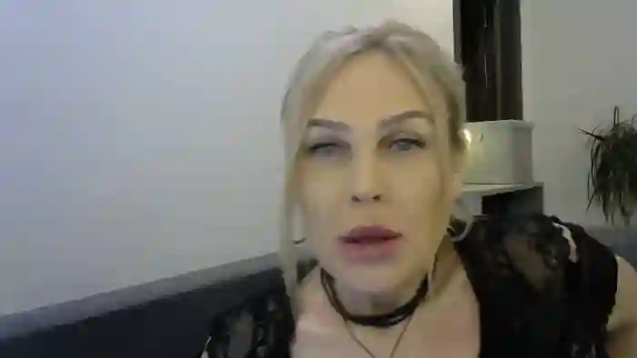 Evie_Paige