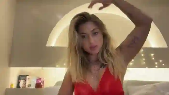 Anastasia_smallbutspicy