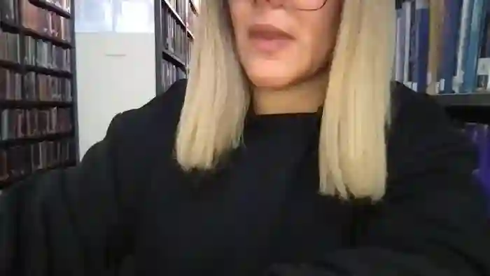 MistressLouUK