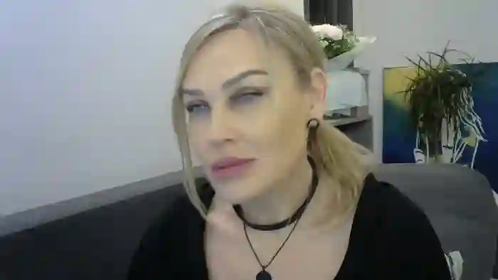 Evie_Paige