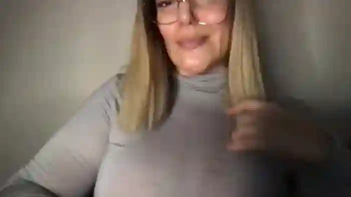 MistressLouUK