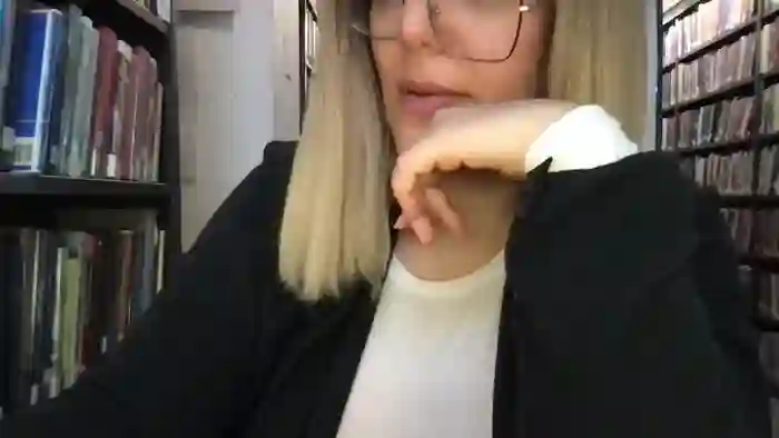 MistressLouUK