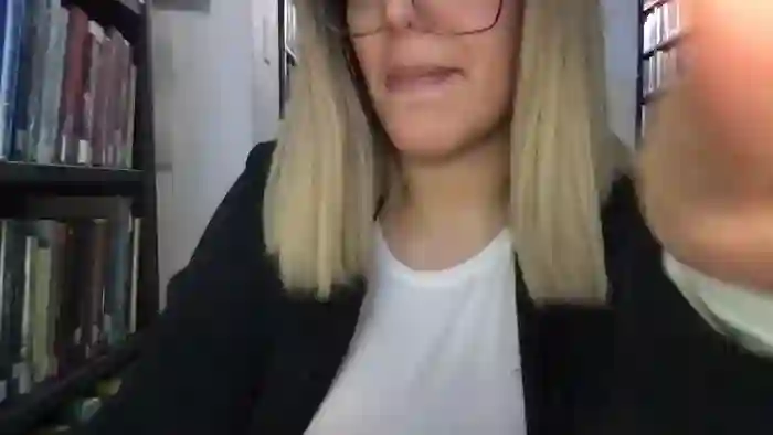 MistressLouUK