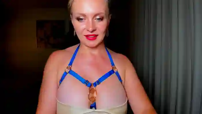 MsLindsayDevis