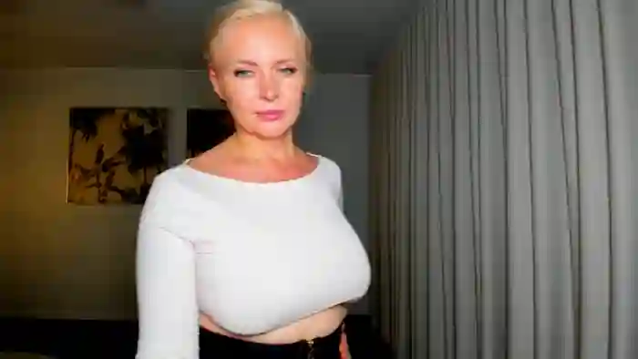 MsLindsayDevis