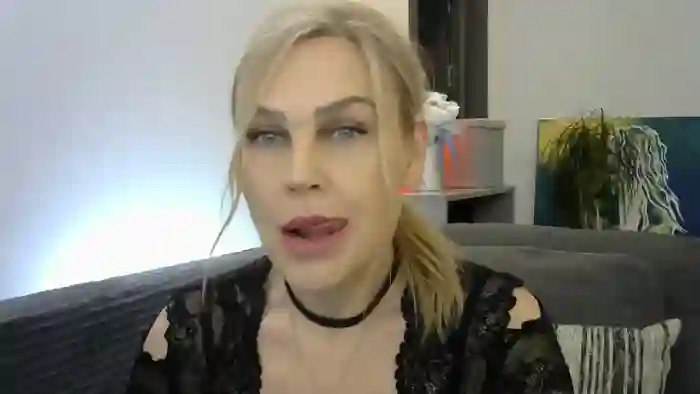 Evie_Paige