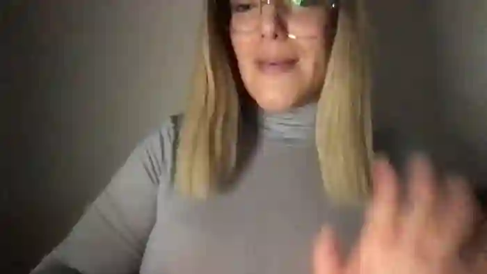 MistressLouUK