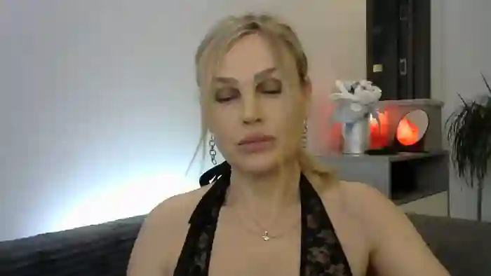 Evie_Paige