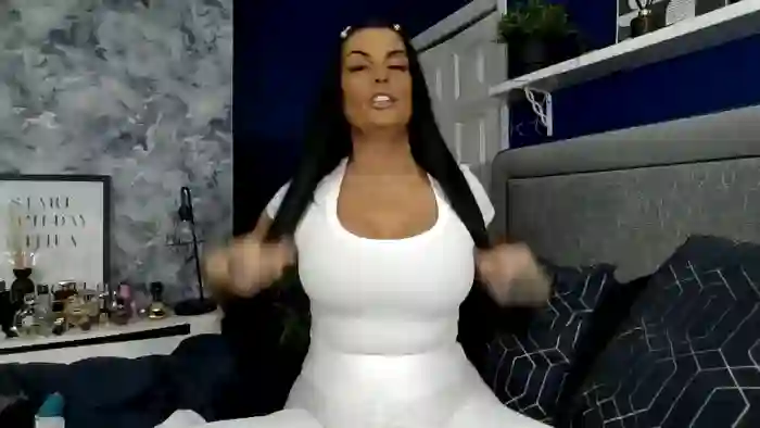 BellaVixen23