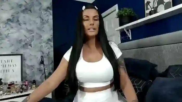 BellaVixen23