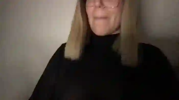 MistressLouUK