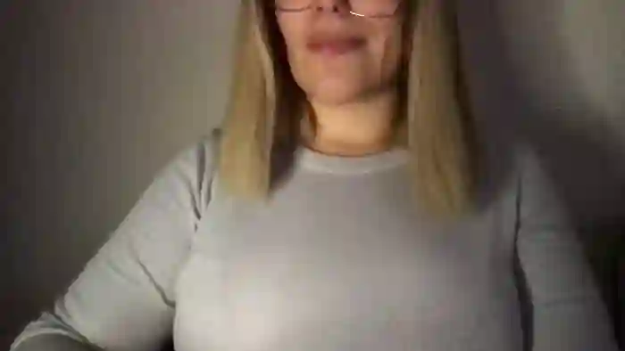 MistressLouUK