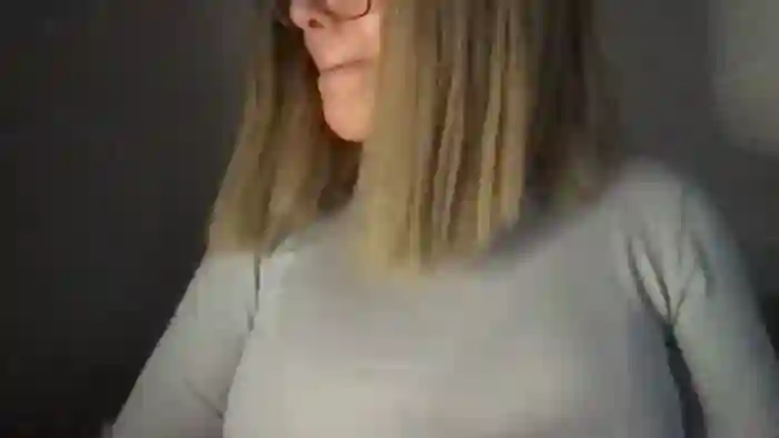 MistressLouUK