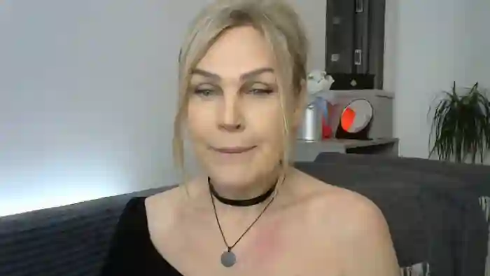 Evie_Paige