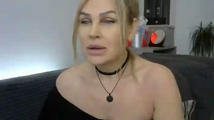 Evie_Paige