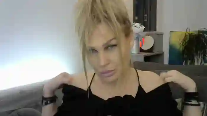 Evie_Paige