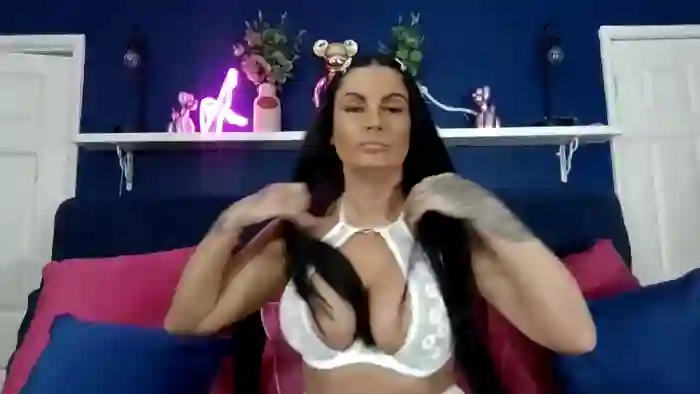 BellaVixen23
