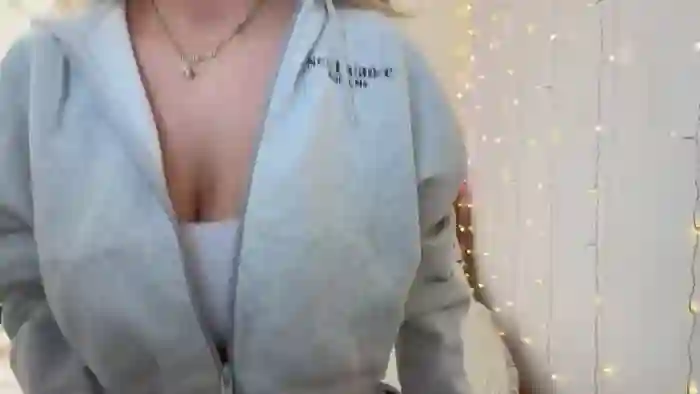 GoldieUKx