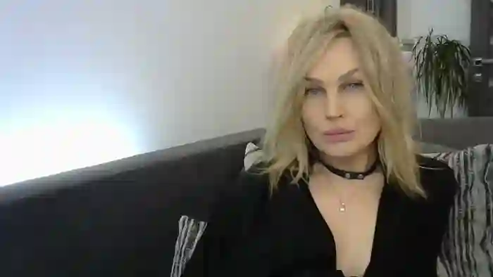 Evie_Paige