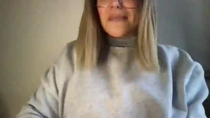 MistressLouUK