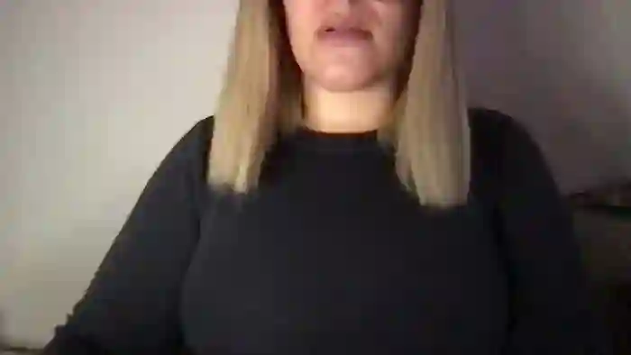 MistressLouUK