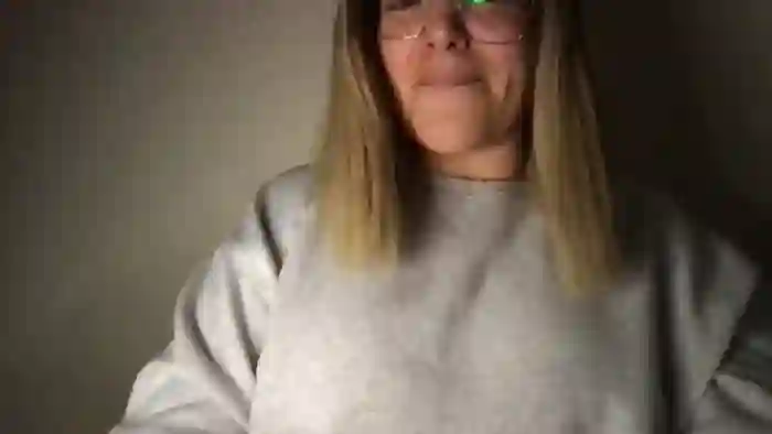 MistressLouUK