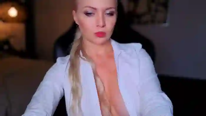 MsLindsayDevis