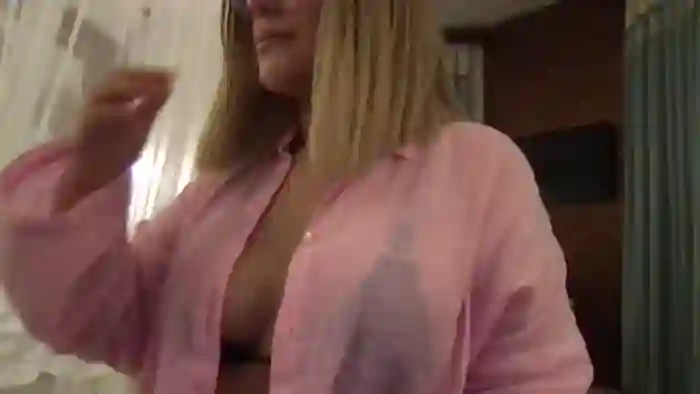 MistressLouUK