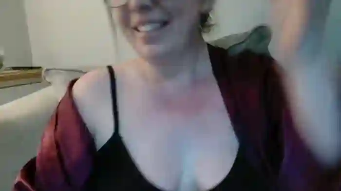CurvyCourtneyUK