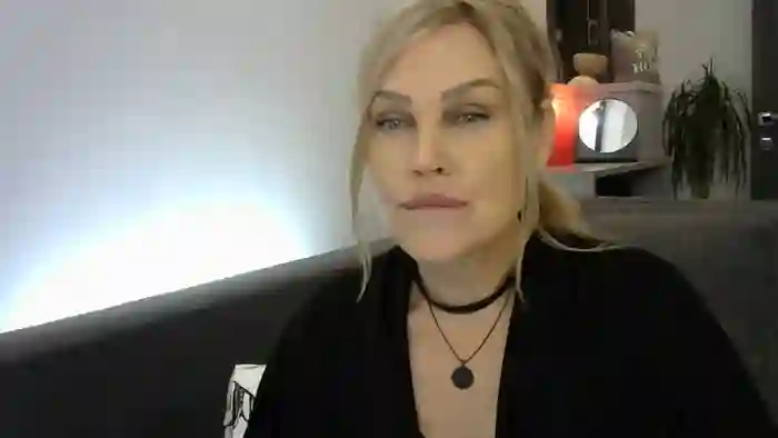 Evie_Paige