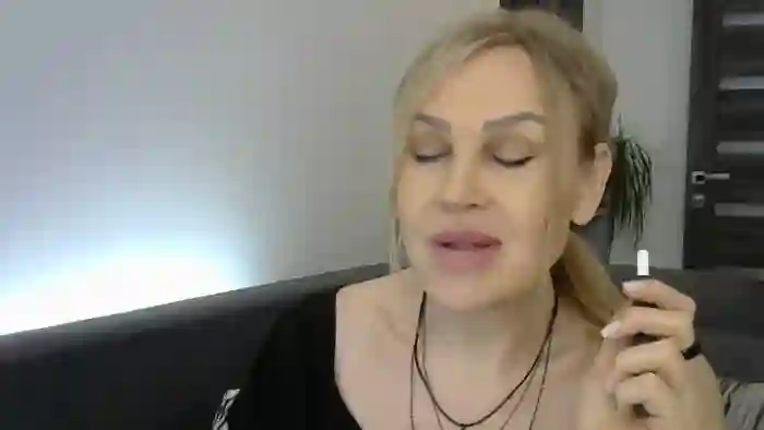 Evie_Paige