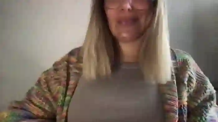 MistressLouUK