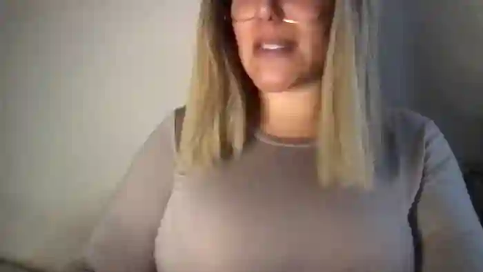MistressLouUK