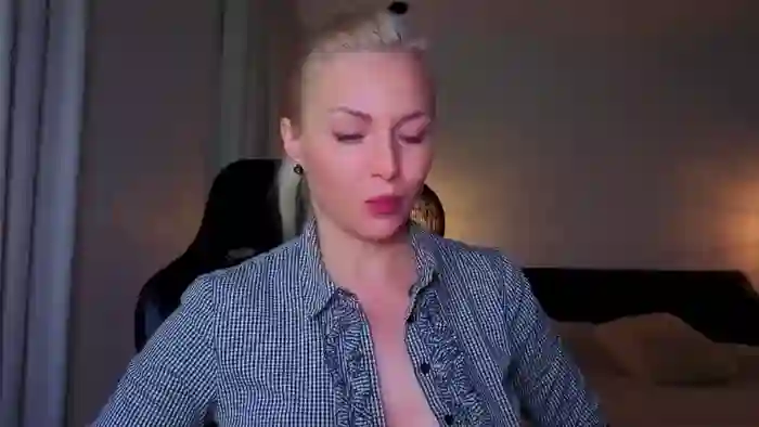 MsLindsayDevis