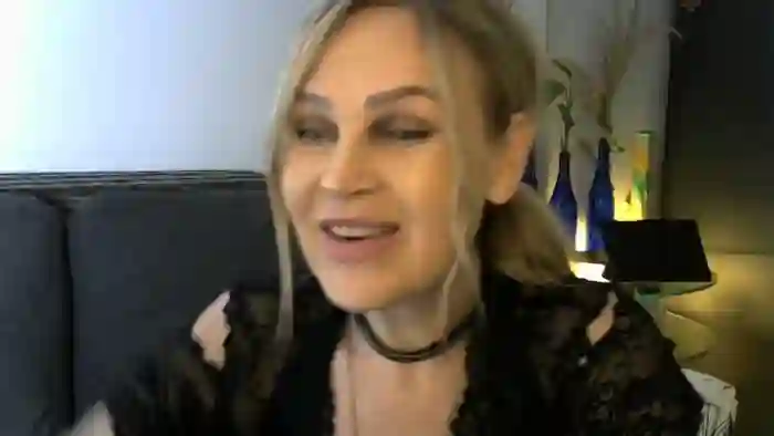 Evie_Paige