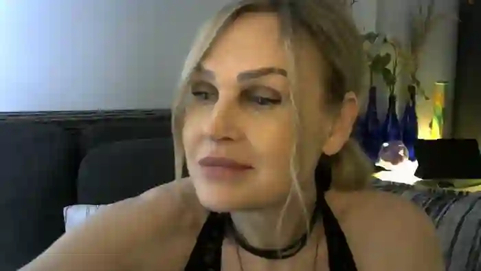 Evie_Paige
