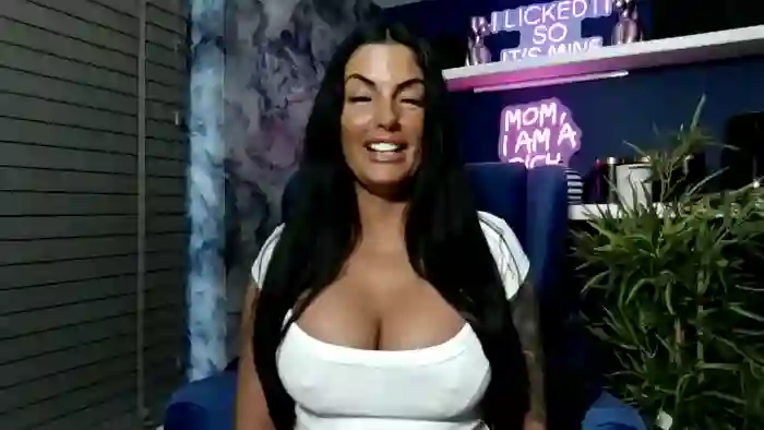 BellaVixen23