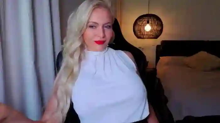 MsLindsayDevis