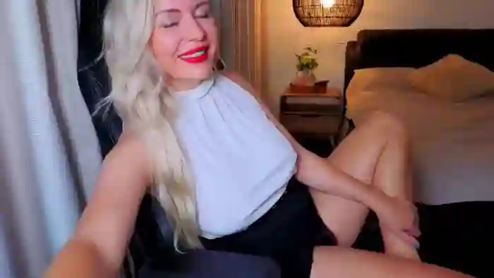 MsLindsayDevis