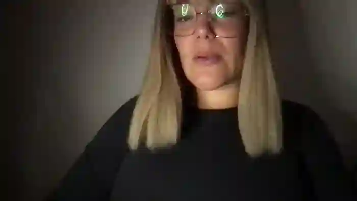 MistressLouUK