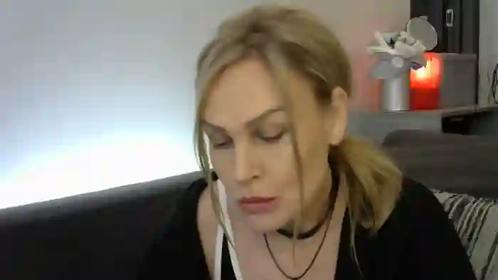 Evie_Paige