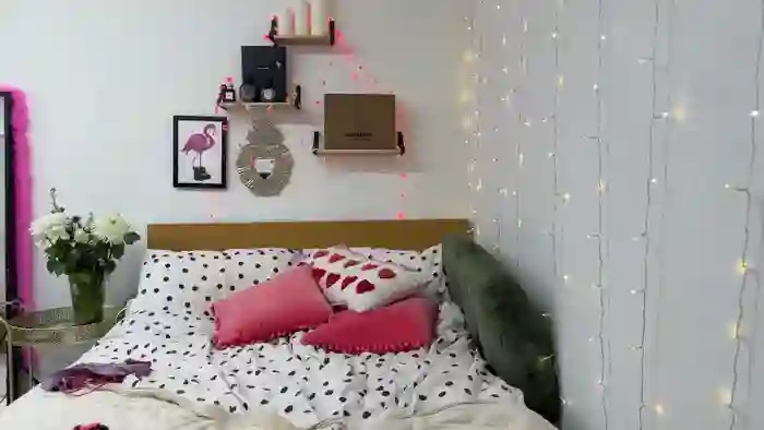 GoldieUKx