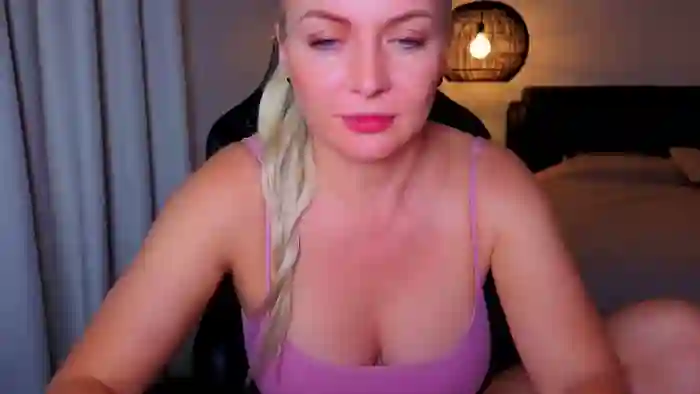 MsLindsayDevis