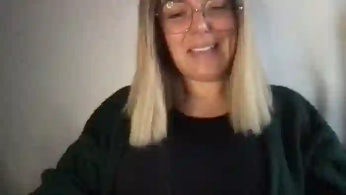 MistressLouUK